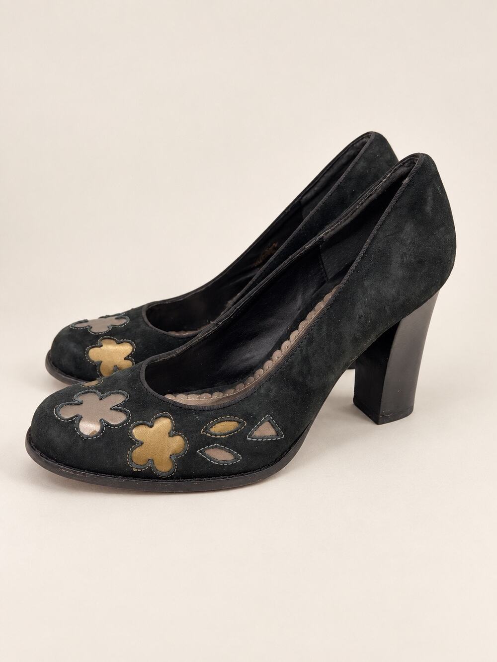 JOEY suede high-heeled pumps decorated with metalic Size 8 # Box A40